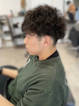 メンズユニットフォーピーエム(MEN'S UNIT 4PM) 20代30代メンズスパイラルパーマワイルドオシャレ感アッシュ
