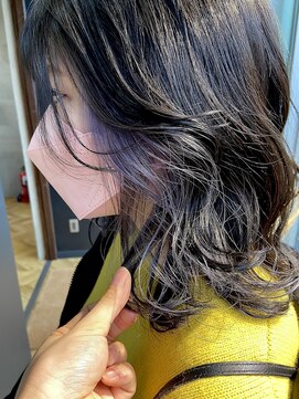 ネウィ 池袋(newi) イヤリングカラー