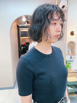 シビバイレボ(CIBI by revo) 地毛風カラー/ナチュラルレイヤーカット/ショートボブ[船橋]