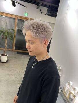 キング 高槻(K!ng) 縮毛矯正髪質改善ハイライトレイヤーカット高槻美容室エクステ