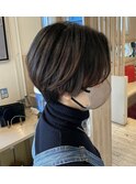 30代/40代大人女性・毛流れハンサムショート