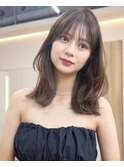 髪の毛が柔らかく見えるマロベージュ