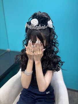 リエラ 新宿(RIERA) 盛り髪