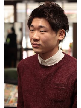 ヘアメイク グリーン アール(HAIR MAKE Green R) アップバングサイドツーブロックスタイル