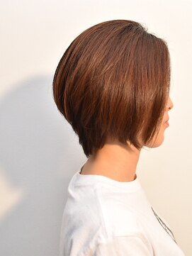 ヘアスタジオヘーフリヒ(HAIR STUDIO HoFLICH) 【大人グラボブ】