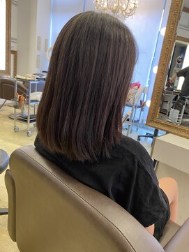 コワファースト 大分(COIFF1RST) セミロングスタイル