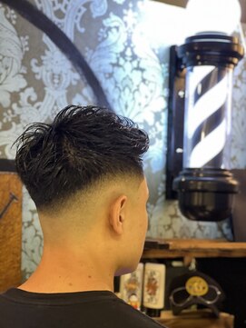 サンアンドマーリィズバーバー 駅前店(SON&MARLEY'S BAR BER) ツーブロックフェードスタイル/厚木フェード/海老名フェード