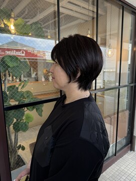 浪漫館 アプリーレ(APRILE) 前下がりラインでより首元も美しく見えるショート