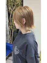 サロン クィ ベルジョーネ(SALON QUI BELLGIONE) タッセルボブ ミルクティーブロンド