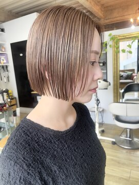 ヌード(NUDE) NUDE 刈り上げボブ ハイトーンボブ切りっぱなしボブ前下がりボブ