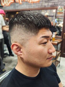 スリーセント 栄(3/cent) クロップスタイル/スキンフェード/フェードカット