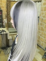 ゴリラビスケッツ(GORILLA BISCUITS)&nbsp;シルバー×ブラック/ケアブリーチ/ダブルカラー