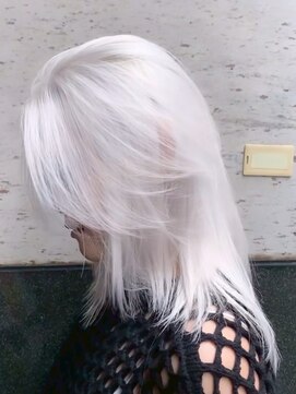 リリック(LYLICK) ホワイト