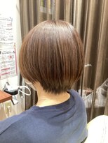 美容室ヒラトヤ 都南店 ベージュカラー大人可愛い小顔ひし形ショートボブカット