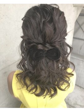 コトナ(kotona) ハーフアップヘアアレンジハーフアップヘアセット結婚式ゲスト