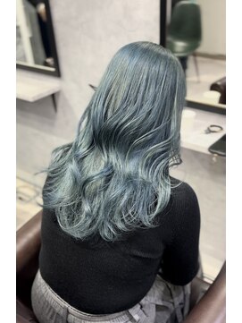 グラッジ 池袋(GLADGE) ブリーチカラー×ターコイズ