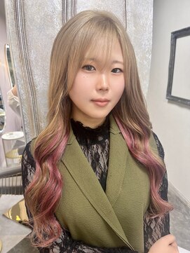 ガルボ ヘアー(garbo hair) 艶髪　ハイトーンカラー　インナーカラー