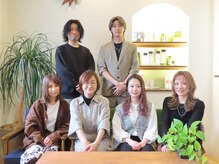 コネクトヘア(CONEKT hair)の雰囲気（髪のお悩み、私たちにお任せください！笑顔でお迎えします♪）