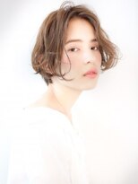ネオリーブ クーロ(Neolive curro)&nbsp;前下がりシルエットのルーズなパーマボブ♪