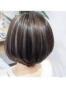 ヘアアンドメイク アクシス(AXIS) ショートボブ×ハイライト