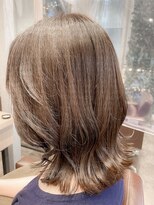 ビースリー ロア&nbsp;外ハネくびれスタイル 2021/07/17