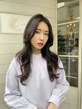 アミュレ(Amule) 韓国風センターパートヨシンモリ巻きロングヘアオルチャンメイク