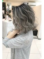 リア 大阪梅田(Ria)&nbsp;～バレイヤージュ外国人風カラー～【Ria 大阪 梅田】