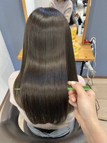 ルル 宇都宮(Loulou)&nbsp;ULTOWAトリートメント×オリーブグレージュ