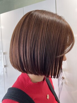 ジェムバイアルテフィーチェ(gem by artefice) オレンジベージュ×切りっぱなしボブ