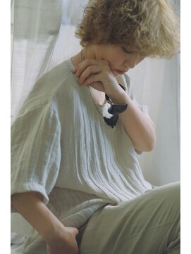 コルサー(corsair) ブリーチ毛にパーマ