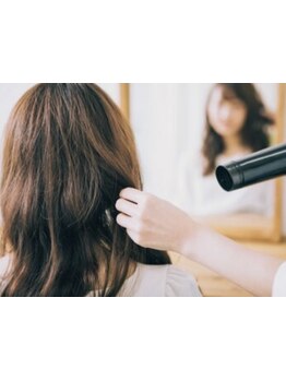 一生付き合う髪だからこそ、マンツーマンでとことん向き合う!!髪のお悩みも解決する実力派Stylist在籍◎