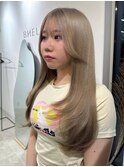 ミルクティーベージュカラー顔まわりレイヤー韓国ブリーチカラー