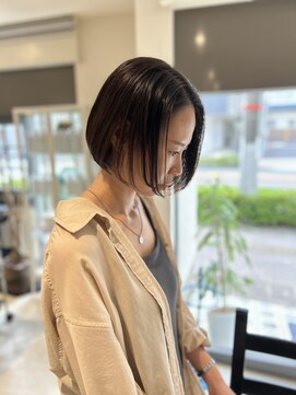 プールブー ネクスト(Pour Vous NEXT) 艶ミニボブ