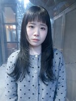 デコ(DECO)&nbsp;【eruna】オン眉ギザ眉×ロングハッシュカット×ブルーブラック