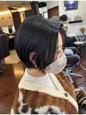 奥行きショート黒髪大人センターパート小顔レイヤーショートボブ