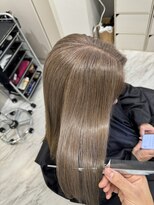 エレ 博多(ere)&nbsp;白髪ぼかし/ミディアムレイヤー/ショート/博多