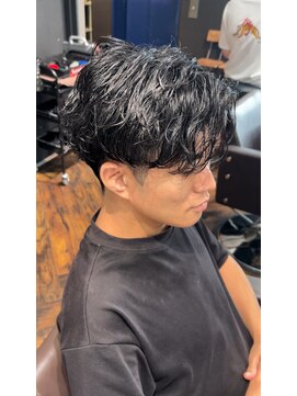 スキル(SKILL) シャドウパーマ×センターパート