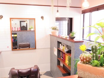 ニシムラ(NISHIMURA)の写真/有名店出身の技×マンツーマン」贅沢なのに通いやすさに納得◎あなたの髪を最高の仕上がりへ導きます♪