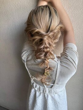 トランク(TRUNK) ヘアアレンジ