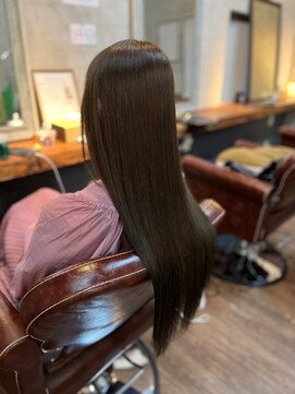 スローネ(THRONE) 髪質改善トリートメント／セラミド／髪質改善／新宿