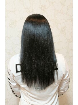 レヴィア 神栖店(revia) ツヤ黒髪[神栖/髪質改善/ヘッドスパ]