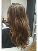 「大人上品なハイライトスタイル」