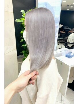 リア 大阪梅田(Ria) ~シルバーカラー~【Ria 大阪 梅田】