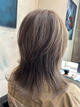 ビグディーサロン(BIGOUDI salon mukonosou) ウルフレイヤー くすみベージュ