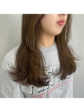 イオ ティラベント 鳳店(io tiravento) 重ためレイヤー