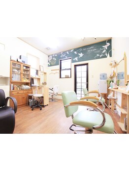 気取らない空間で"ホッ"とできるサロン。顧客の90%がリピーター！家族でご利用いただいている方も多数！