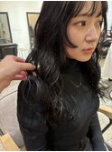 暗髪顔まわりカット