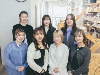 スクリバイタヒエ(SUKURI by tahie)の写真/◇STAFF◇親しみやすいなごみ系女子のカウンセリング力＊女性ならではの配慮と提案が嬉しい！