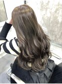 グレージュカラー×ふんわりレイヤー