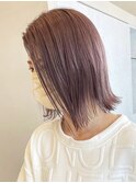 グレージュ切りっぱなしボブ前髪ありミニボブミルクティベージュ